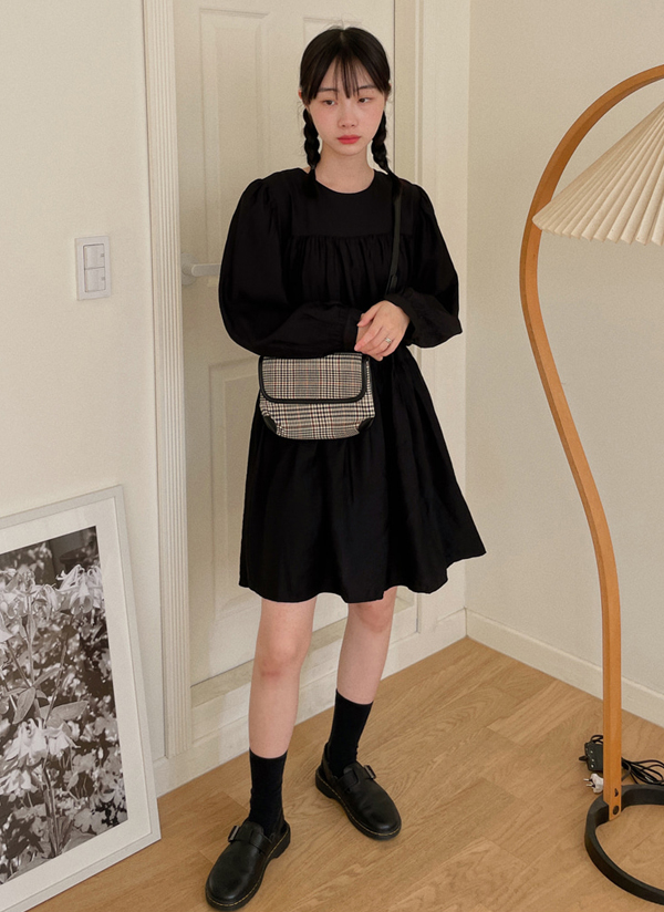 ラウンドネックギャザーティアードワンピース春秋 ワンピース ミニワンピース Vinvle ビンブル ファッション総合通販 Dholic