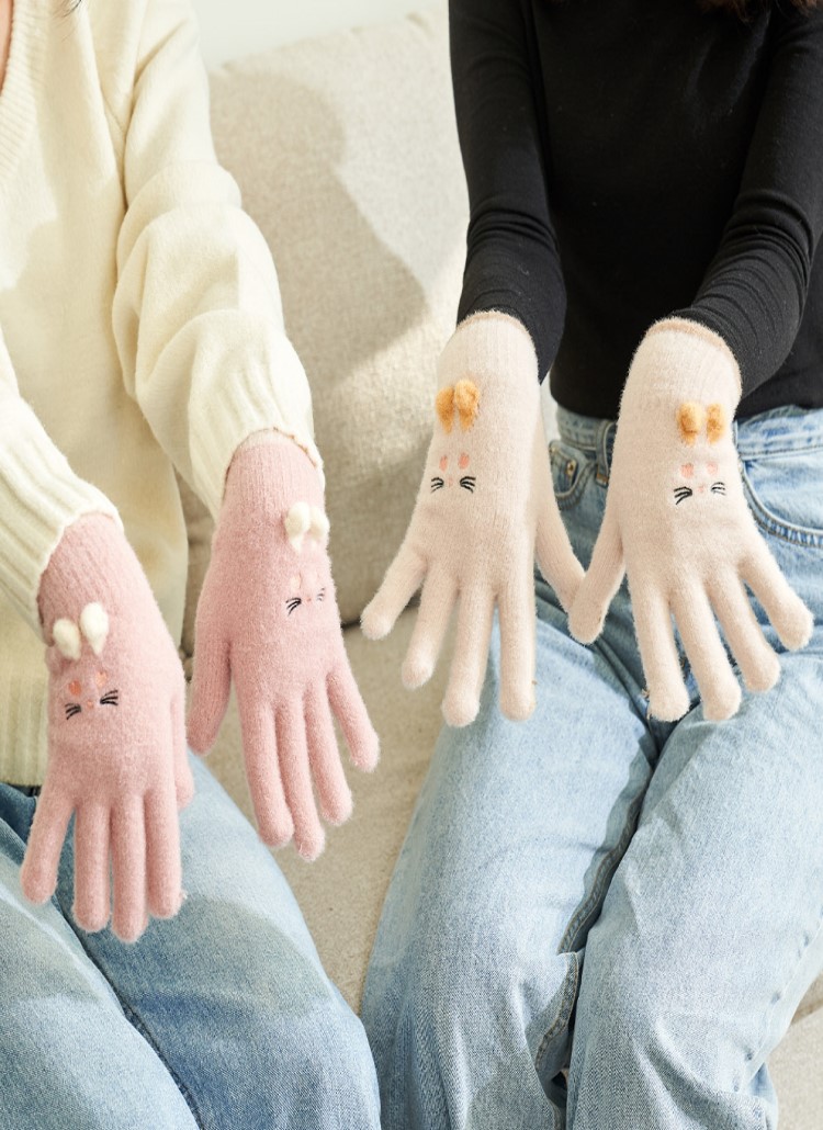 裏起毛ソフトファーコントラスト配色ラビットうさぎポンポングローブ手袋冬 アクセサリー 手袋 Soo Soo スーアンドスー ファッション総合通販 Dholic