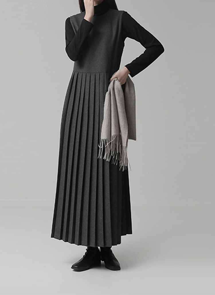 ラウンドネックノースリスリーブレスプリーツロングワンピース春秋冬 ワンピース ロングワンピース Themozz ザモズ ファッション総合通販 Dholic