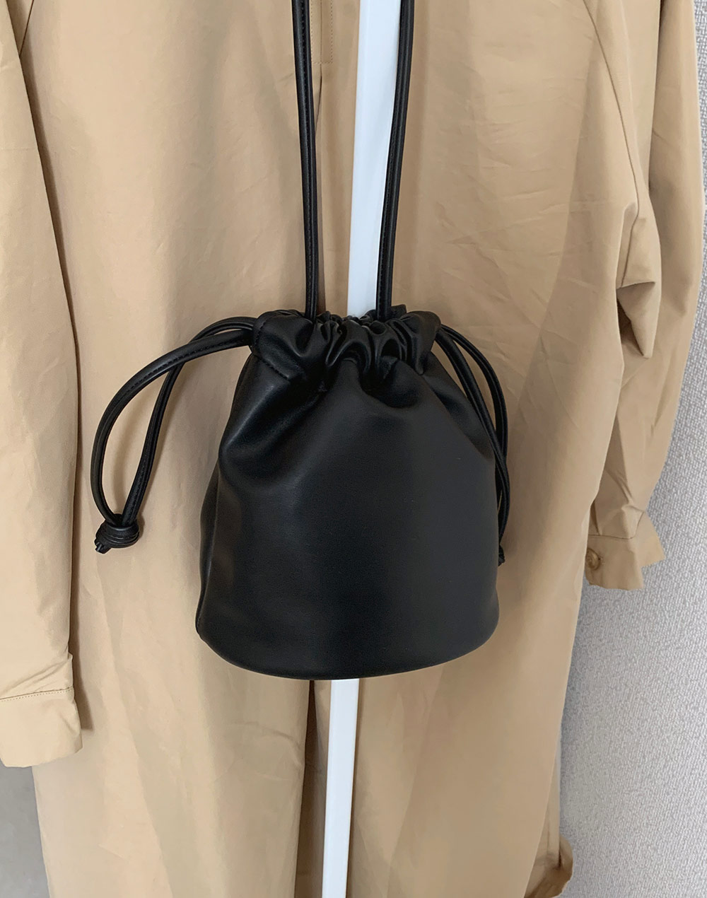 leather drawstring bag・d275618（バッグ/バッグ）| __maira.___ | 東京ガールズマーケット