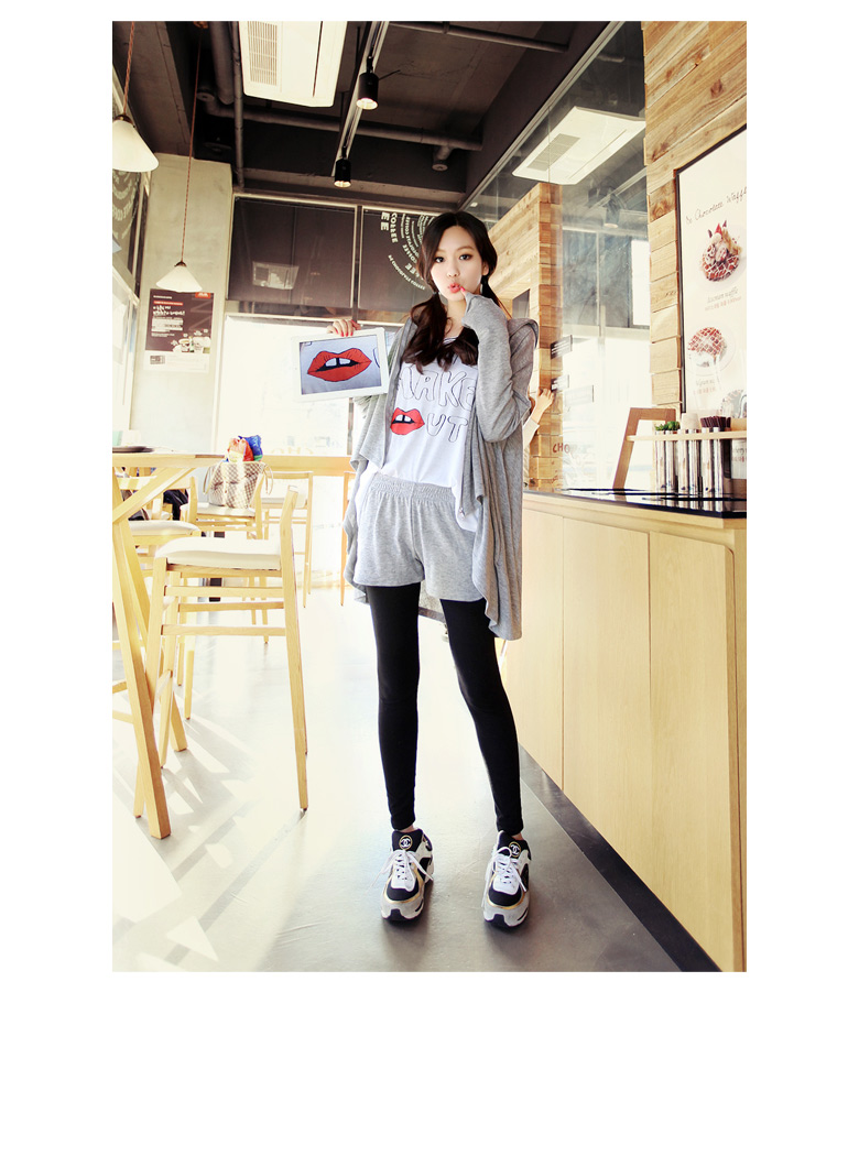 リップ&英字ロゴプリントスクープネックオーバーサイズ半袖Tシャツ・全３色 | DHOLIC | 詳細画像16