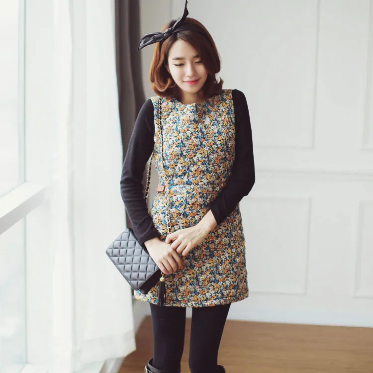 フラワーパターンポリエステル素材ラウンドネックノースリーブキルティングワンンピース・全2色 | DHOLIC | 詳細画像1