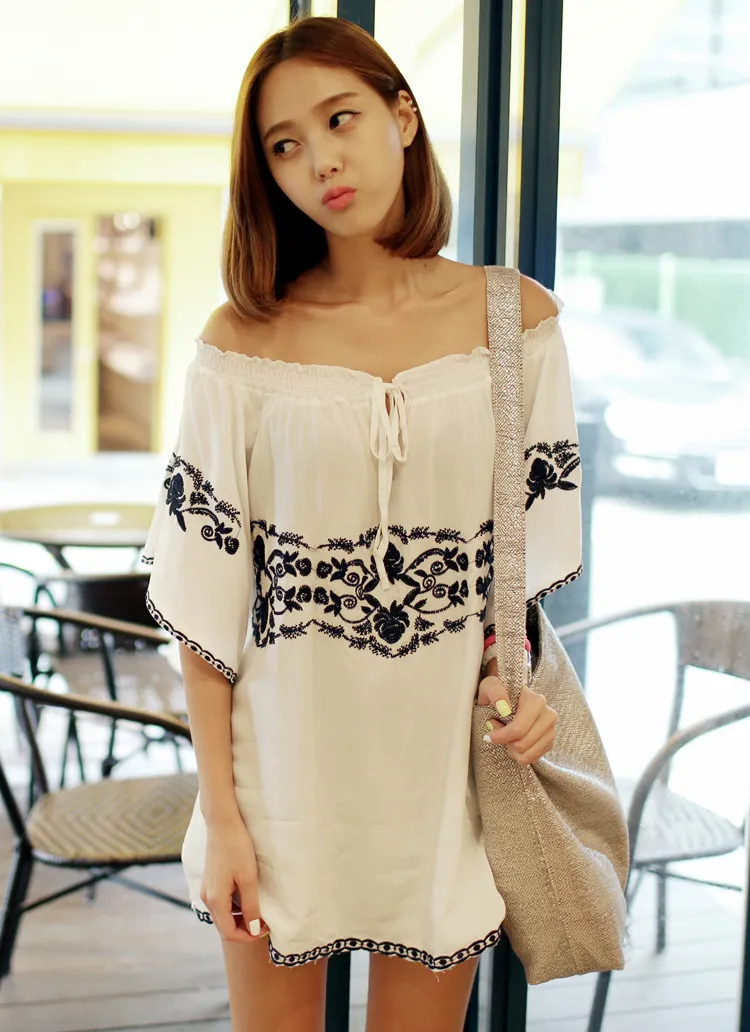 <font color=red><b>◆◆雑誌saita10月号掲載◆◆</b></font>フラワーパターン刺繍ポイントルーズフィットブラウス・全1色 | DHOLIC | 詳細画像1