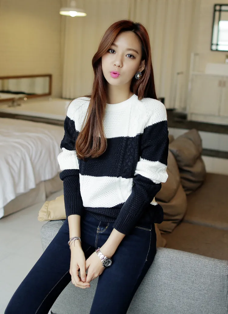 ネイビーカラールーズボーダーニット・全３色 | DHOLIC | 詳細画像1