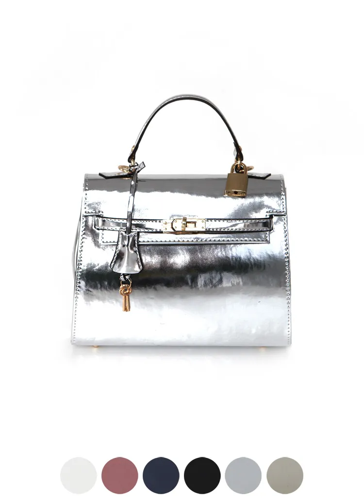 <font color=red><b>**雑誌Scawaii!1月号/ViVi10月号/JELLY10月号/他雑誌多数掲載！**</b></font>ショルダーストラップ付きスクエアバッグ・全6色 | DHOLIC | 詳細画像1