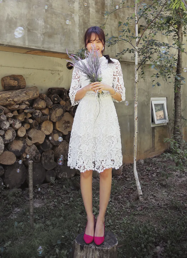 フラワーモチーフレースクロップドブラウス・全3色 | DHOLIC | 詳細画像1