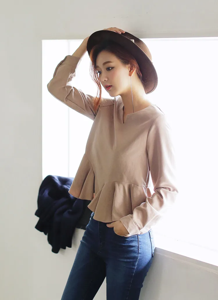 Vカットネックぺプラムクロップドブラウス・全3色 | DHOLIC | 詳細画像1