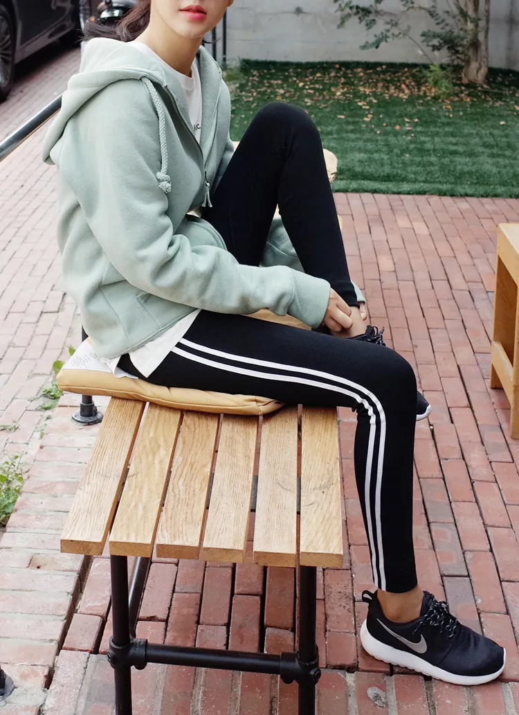 ラインポイント裏起毛レギンスパンツ・全1色 | DHOLIC | 詳細画像1