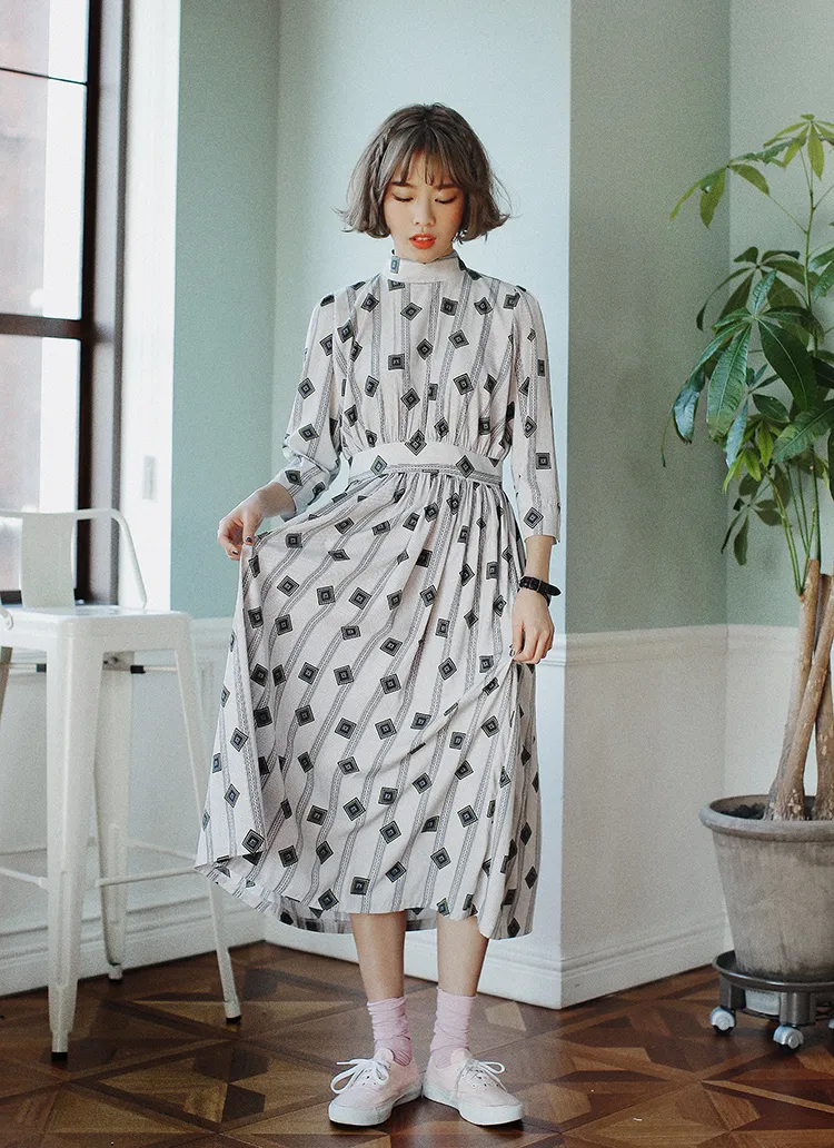 <font color=red><b>**雑誌saita5月号掲載**</b></font>ユニークスクエアパターンロングワンピース・全2色 | DHOLIC | 詳細画像1