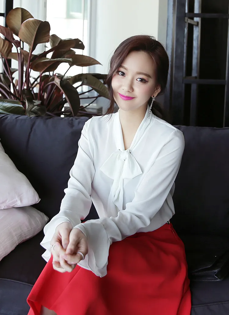 スカーフネックラッフルフレアカフスブラウス・全3色 | DHOLIC | 詳細画像1