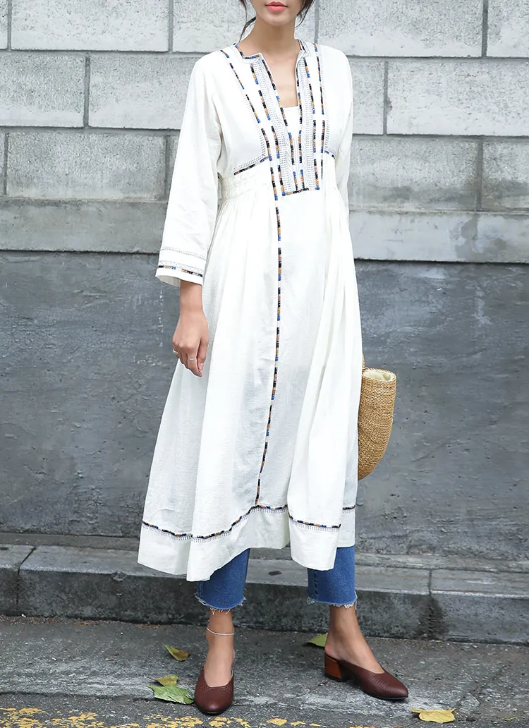 ディープVネックエスニック刺繍ロングワンピース・全1色 | DHOLIC | 詳細画像1