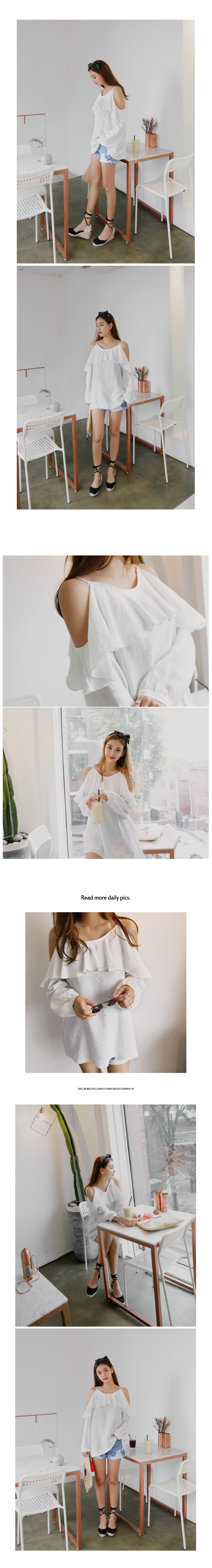 バックストラップラッフルオフショルダーブラウス・全1色 | DHOLIC | 詳細画像4