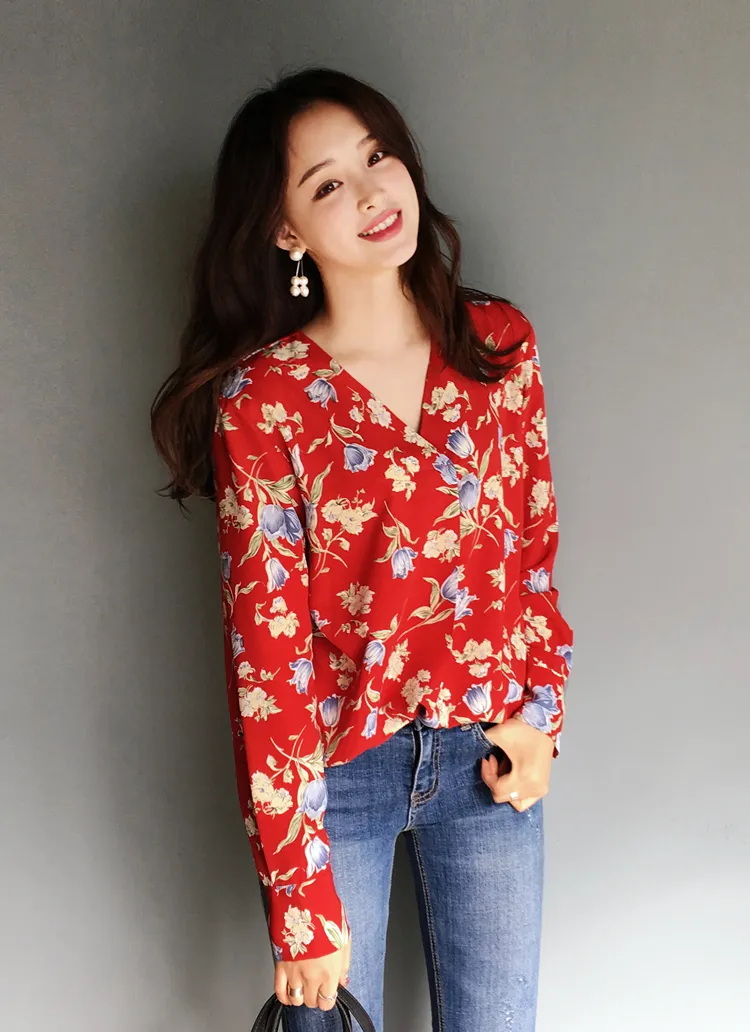 <font color=red><b><人気商品再入荷> </b></font>フラワーパターンVネックブラウス・全3色 | DHOLIC | 詳細画像1