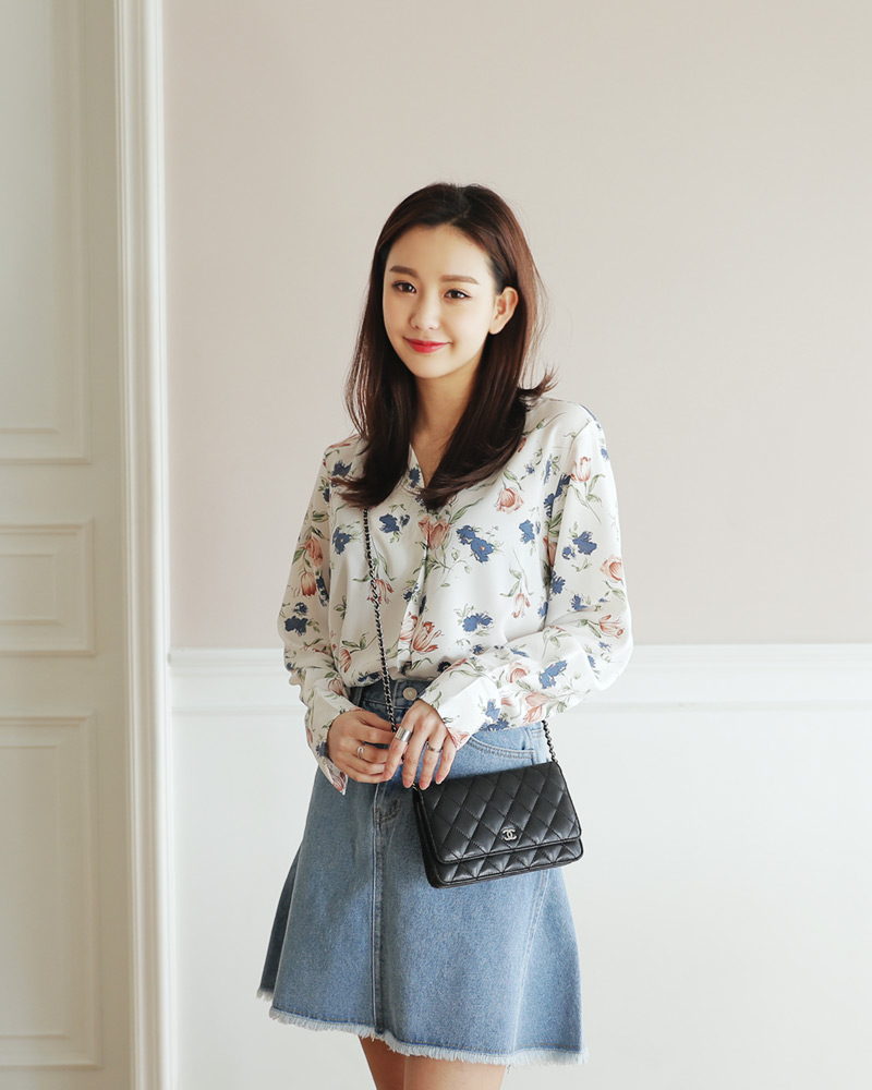 <font color=red><b><人気商品再入荷> </b></font>フラワーパターンVネックブラウス・全3色 | DHOLIC | 詳細画像18