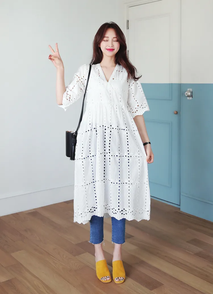 <font color=red><b><人気商品再入荷></b></font>ホワイトパンチング刺繍ワンピース・全1色 | DHOLIC | 詳細画像1