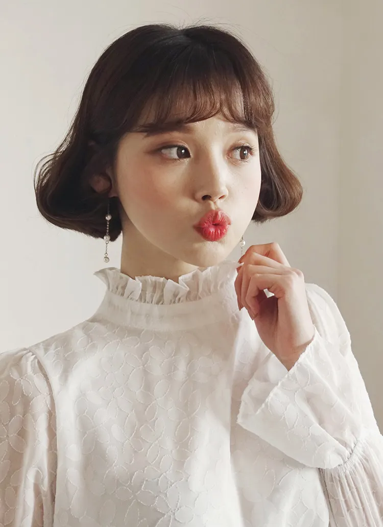 フリルネックパターンシアーブラウス・全2色 | DHOLIC | 詳細画像1