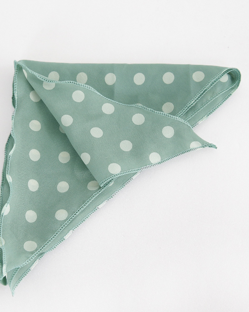 korealine韩国代购 / 点点三角领巾 / 4色