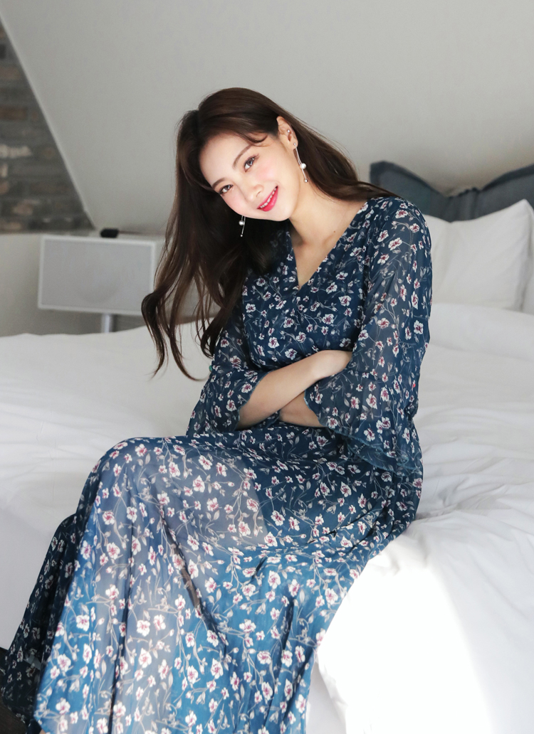 Vネック花柄ロングワンピース・全2色 | レディースファッション通販