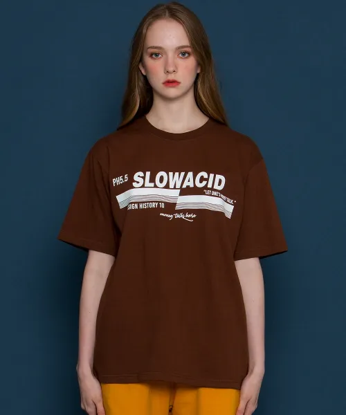 *SLOWACID*ユニセックスpH5.5ロゴショートTシャツ(ブラウン) | 詳細画像1