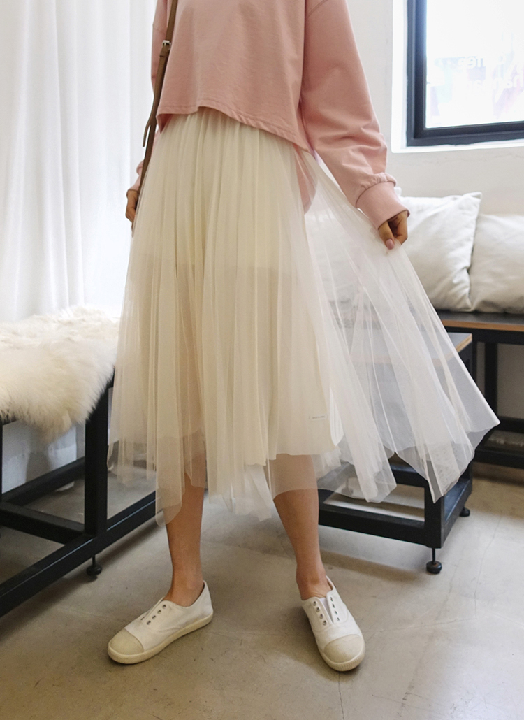 TO BE CHIC 黒と紺のチュール リバーシブルフレアスカート 44 TO BE CHIC 黒と紺のチュール リバーシブルフレアスカート 44