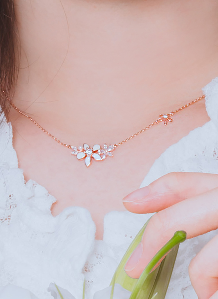 フラワーネックレス花サクラモチーフ春夏秋冬 アクセサリー ネックレス Wingbling ウィンブリング ファッション総合通販 Dholic