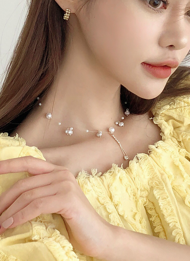フェザーネックレス 完成度高いですね｜ファッション