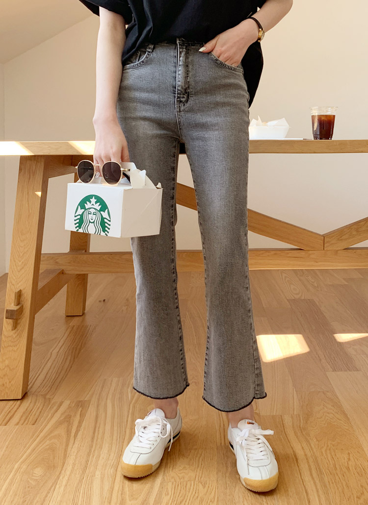 グレー ブーツカットデニム ツーボタンウォッシュブーツカットグレーデニムパンツ