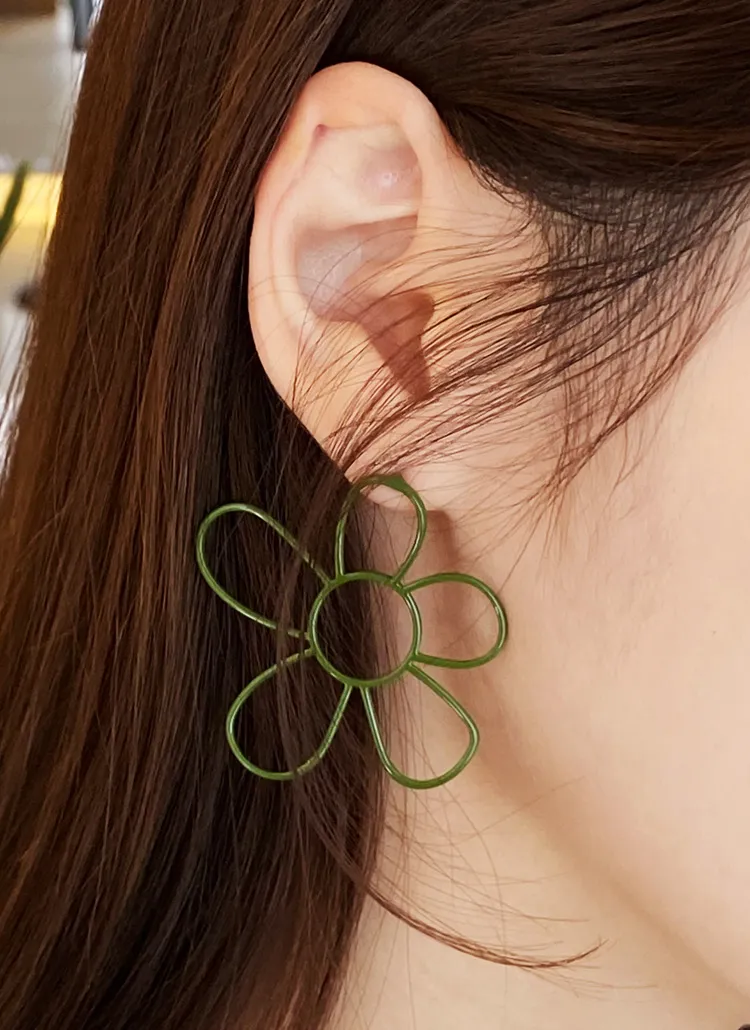 フラワーフレームピアス・全3色 | DHOLIC PLUS | 詳細画像1