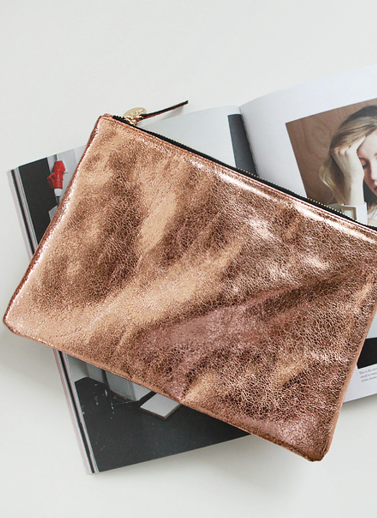 メタリック光沢クラッチバッグカバン春夏秋冬 バッグ クラッチ Whosbag フーズバッグ ファッション総合通販 Dholic