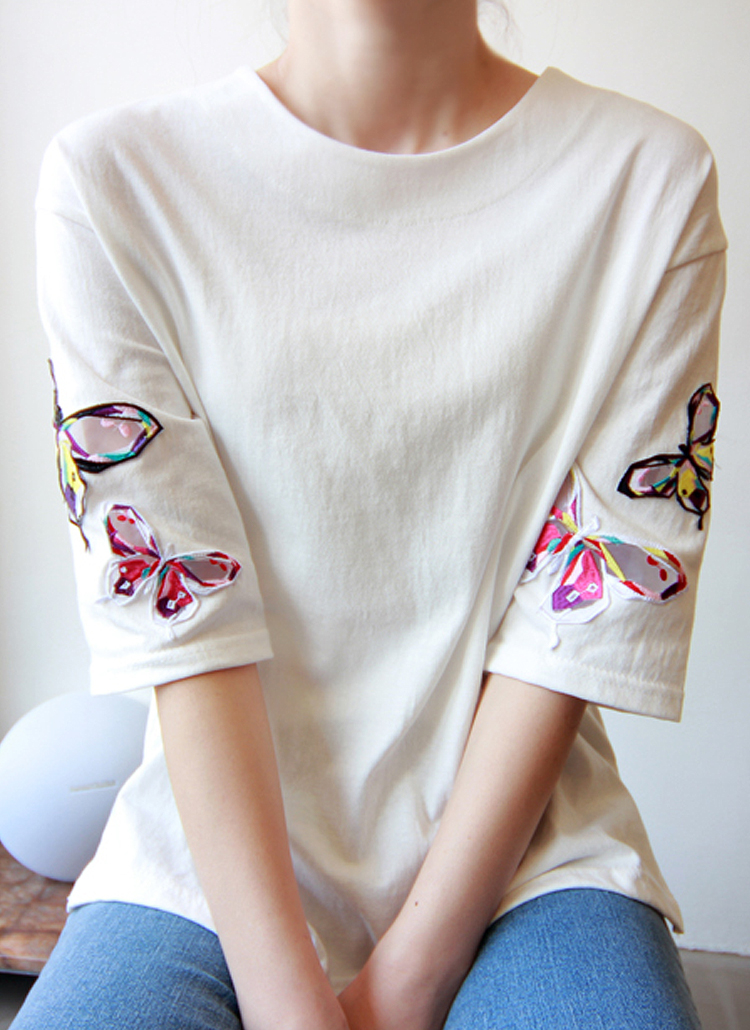 バタフライ刺繍半袖Tシャツ | leelin | 詳細画像1