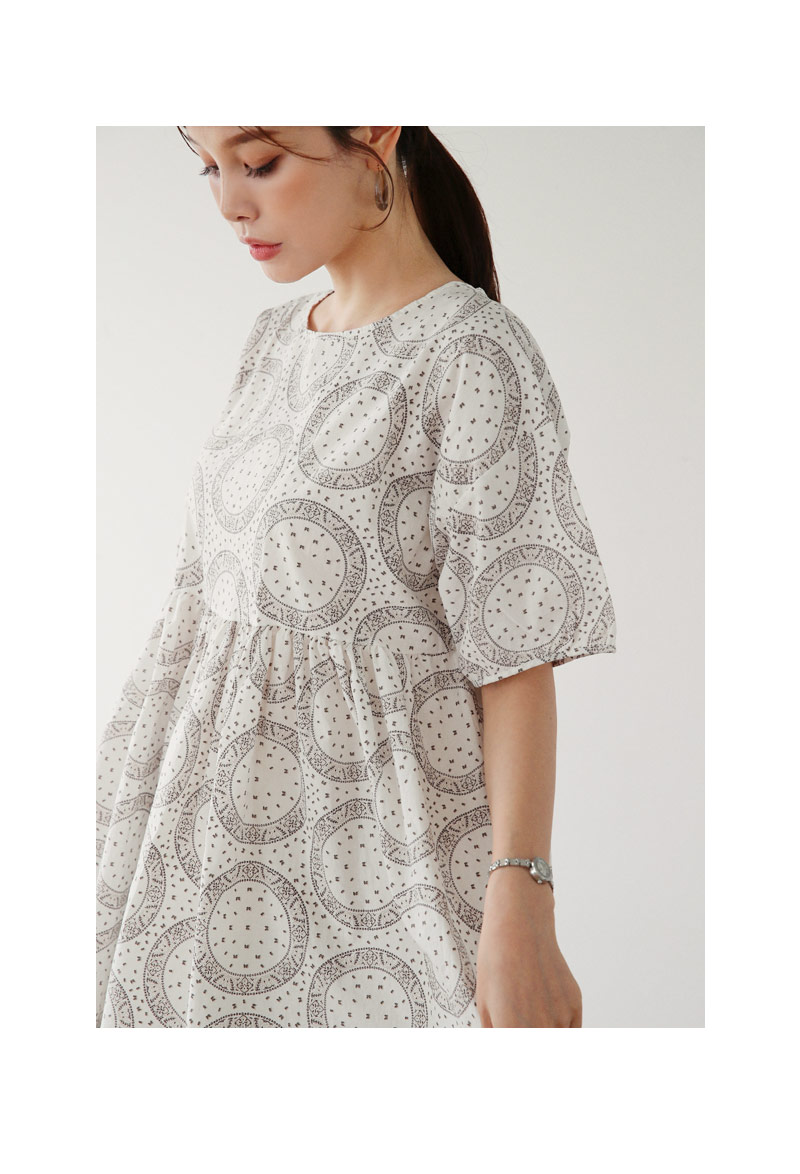 サークルペイズリーフレアブラウス・全2色 | DHOLIC PLUS | 詳細画像4