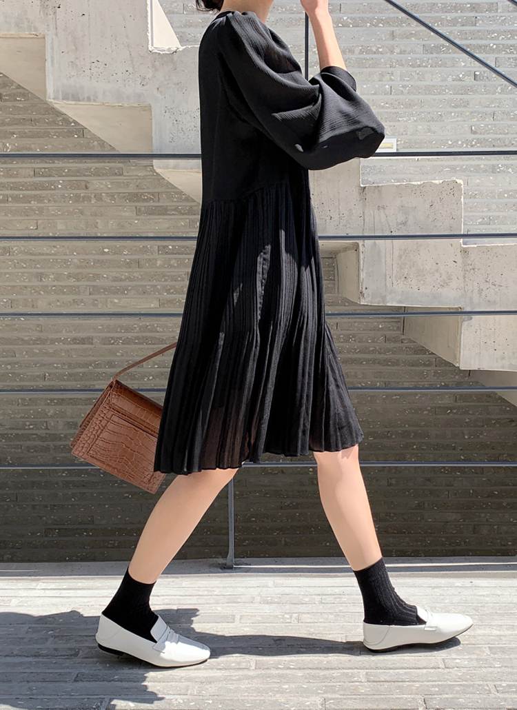 ラウンドネックプリーツワンピース | レディースファッション通販 - DHOLIC