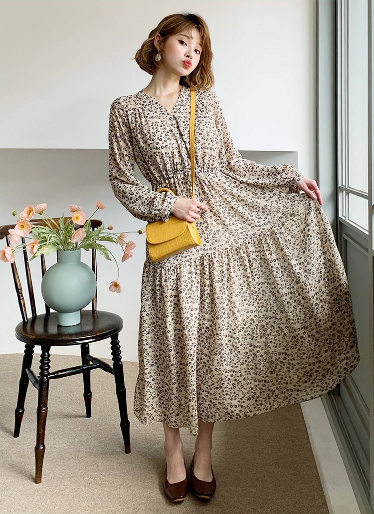 【新品】 Afternoon Tea ⿻ リバティ ドロストワンピース 花柄 新品】 Afternoon Tea ⿻ リバティ ドロストワンピース 花柄