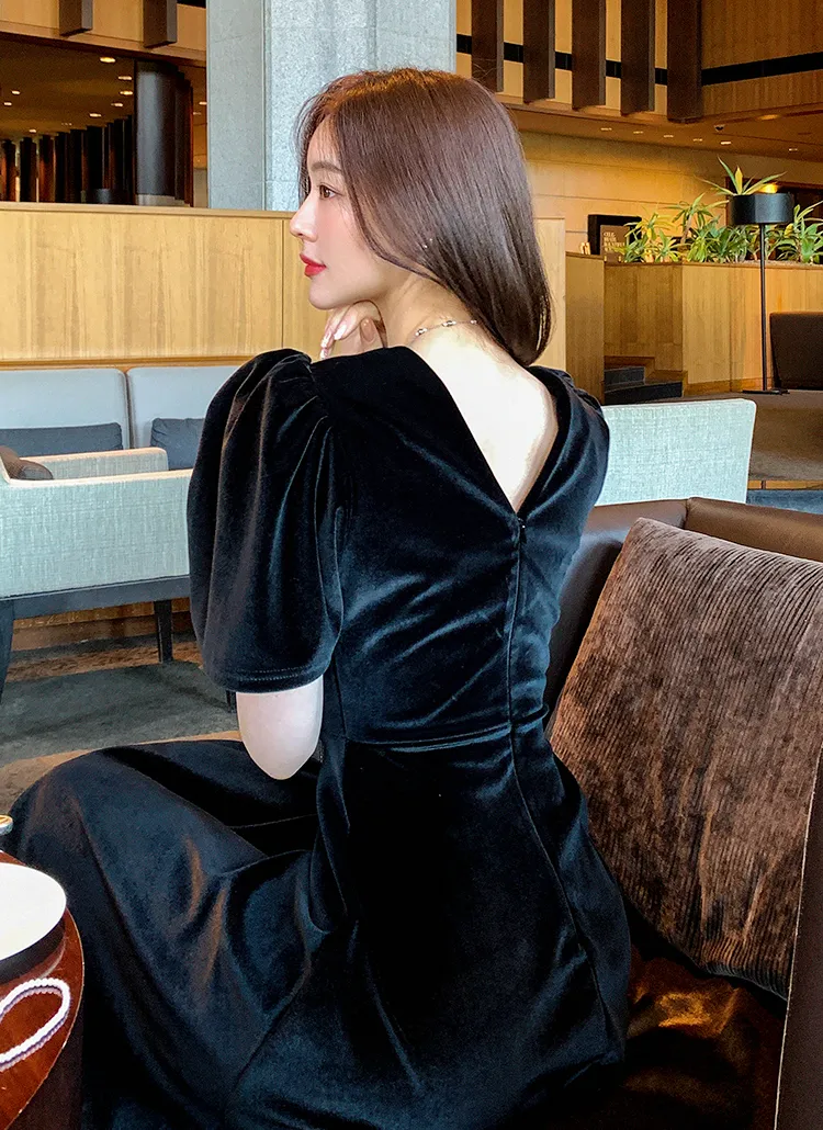 ハーフパフスリーブベロアワンピース | レディースファッション通販  