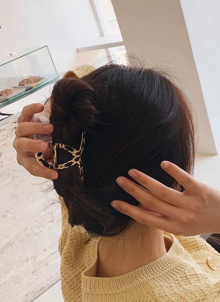 チェーンツイストヘアクリップ | minagram | 詳細画像1