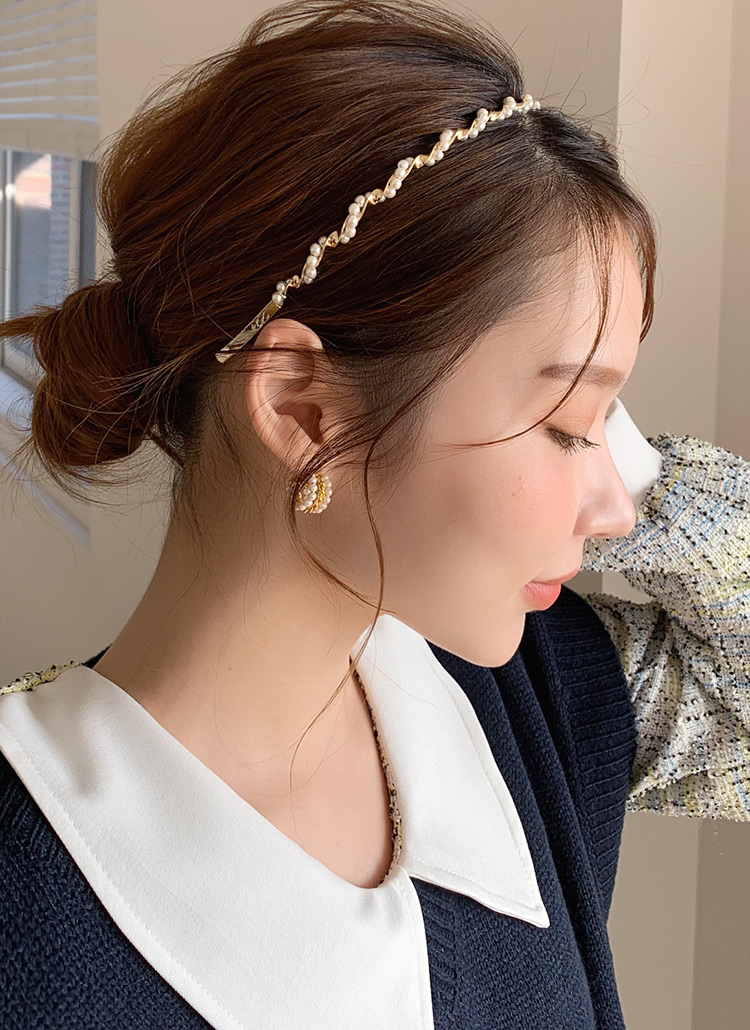 カチューシャ ツイストカチューシャ 無地 上品 カジュアル ヘアアクセサリー ヘアアレンジ ヘアクリップ シンプル シュシュ 大人可愛い かわいい おしゃれ プレゼント シンプルワイドターバン風 幅広 デイリー ヘアアクセ レディース 大人っぽい おしゃれ シャネル風