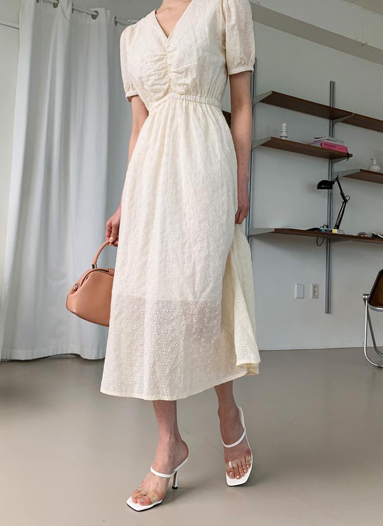 アイレットレースギャザーvネックフレアワンピース春夏秋 ワンピース ロング Dholic Ladies ディーホリックレディース ファッション総合通販 Dholic