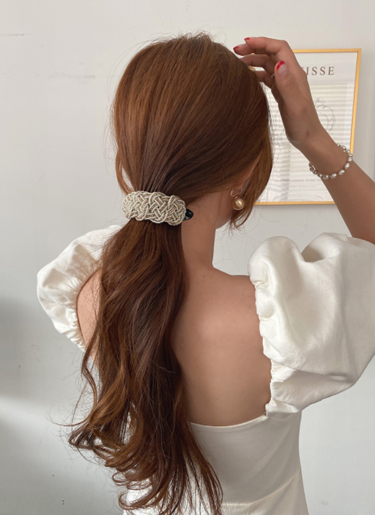 2typeビーズディテールバナナクリップ アクセサリー ヘアアクセサリー Arnew アニュー ファッション総合通販 Dholic
