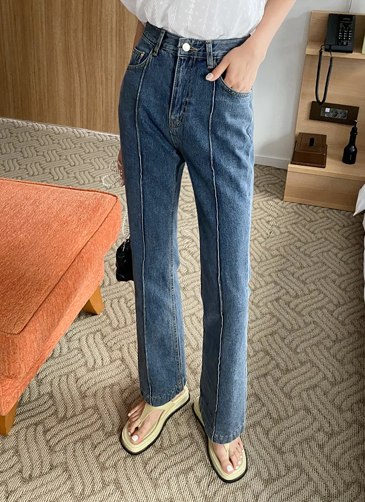 センタープレスフレアデニムパンツ・全1色 | レディースファッション 