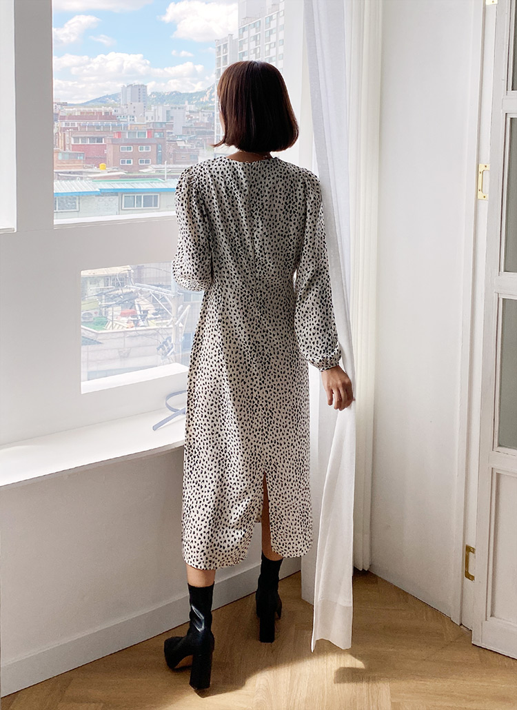 ラウンドネックレオパードパターンストレートバックスリットダーツロング長袖ワンピース春秋冬 ワンピース ロング Dholic Ladies ディーホリックレディース ファッション総合通販 Dholic