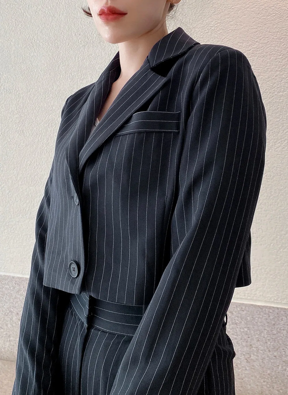 ピンストライプショートジャケット | レディースファッション通販 - DHOLIC 