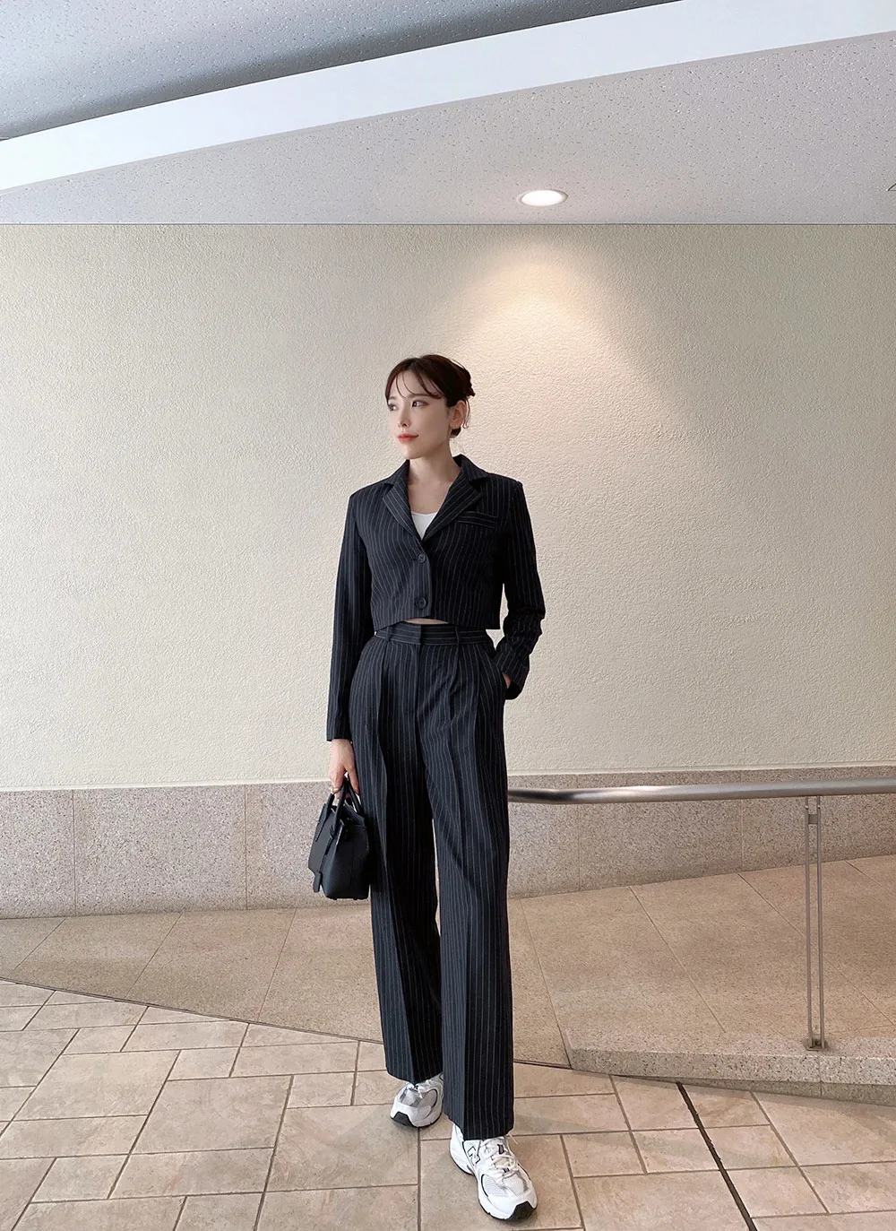 ピンストライプショートジャケット | レディースファッション通販 - DHOLIC 