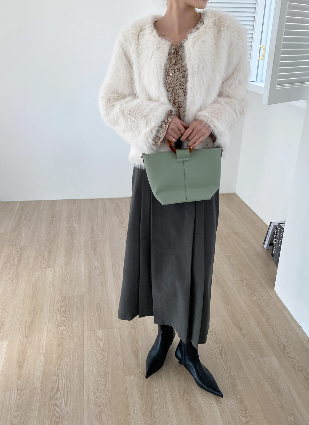 値下げ！セオリー フェイクファー ショートジャケット S サイズ