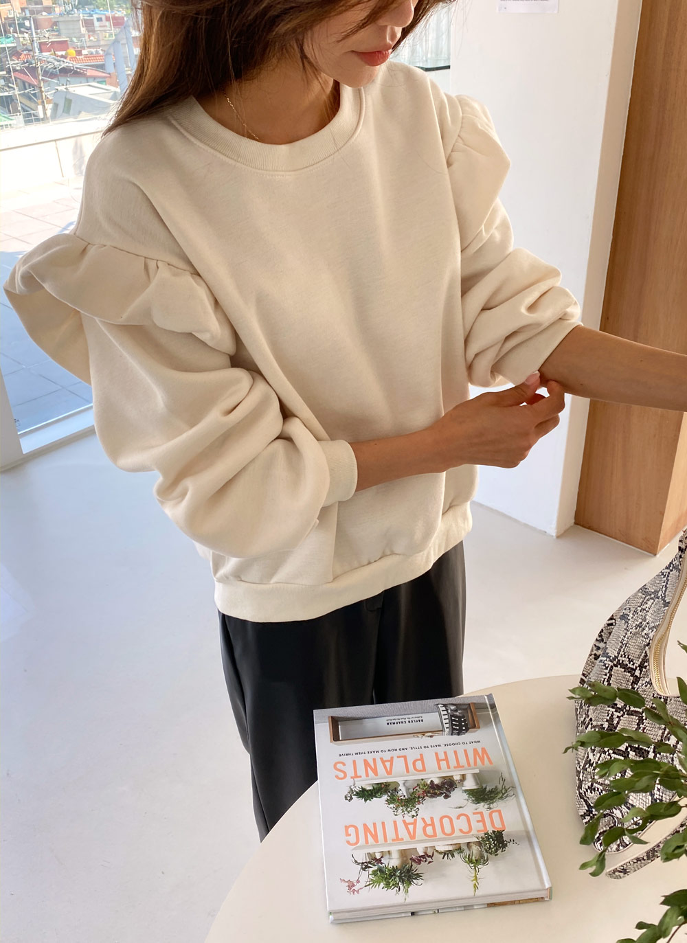 裏起毛ショルダーフリルスウェット | DHOLIC | 詳細画像10