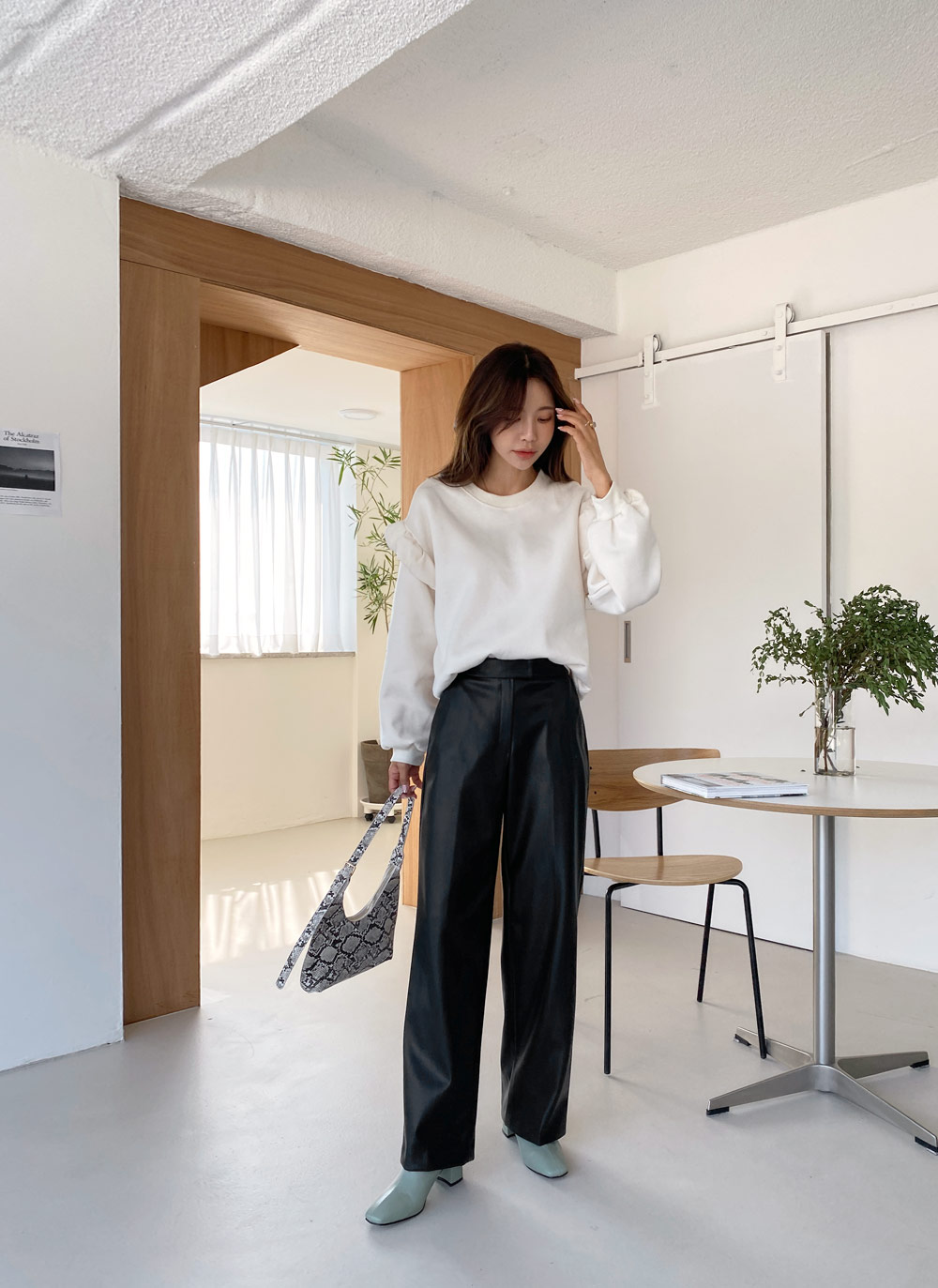 裏起毛ショルダーフリルスウェット | DHOLIC | 詳細画像15