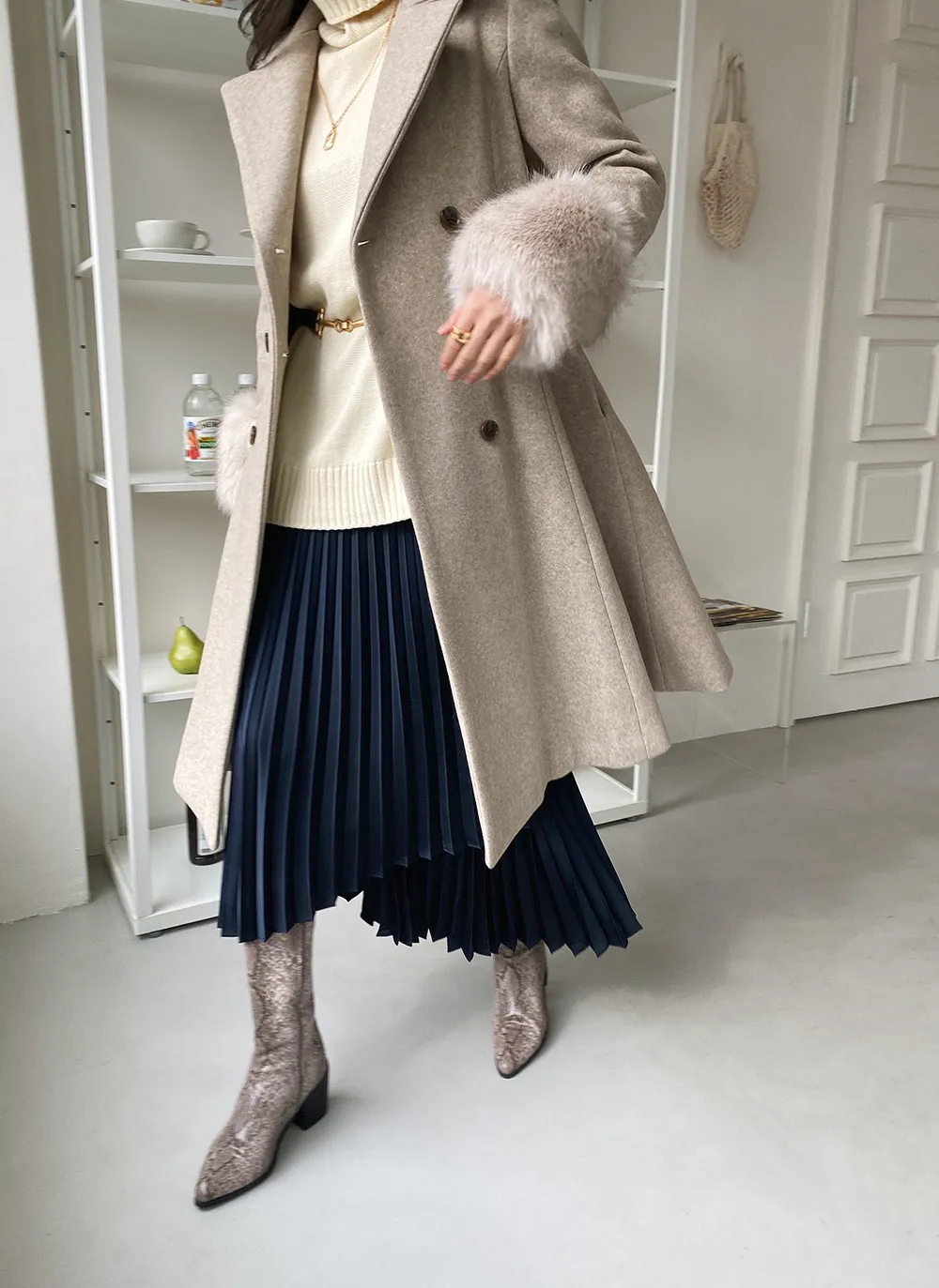 ベルト付キルト裏地フェイクファーポイントコート | レディース  