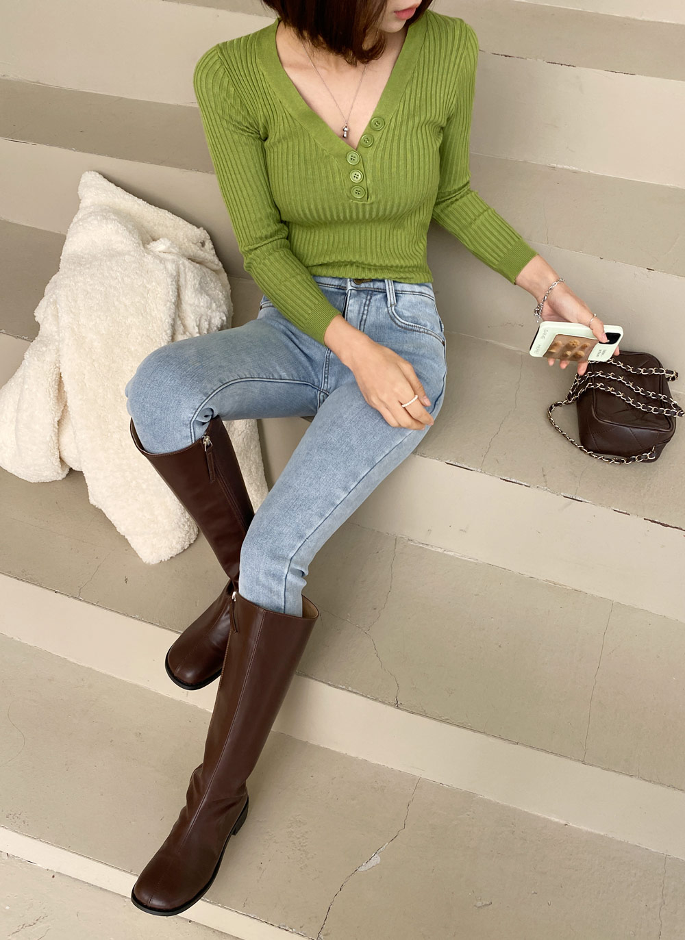 ファー裏地カットオフスキニーデニムパンツ・全1色 | レディース ファー裏地カットオフスキニーデニムパンツ・全1色 | レディース