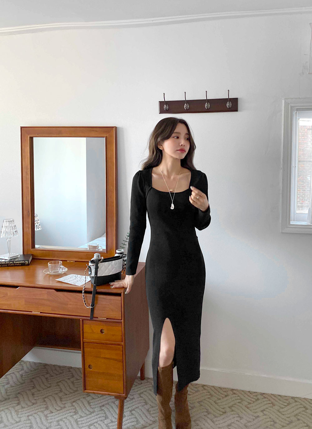 エピックディ【美品】ディープスリットネックロングワンピース　LL ディープスリットネックロングワンピース ドレス 結婚式[品番