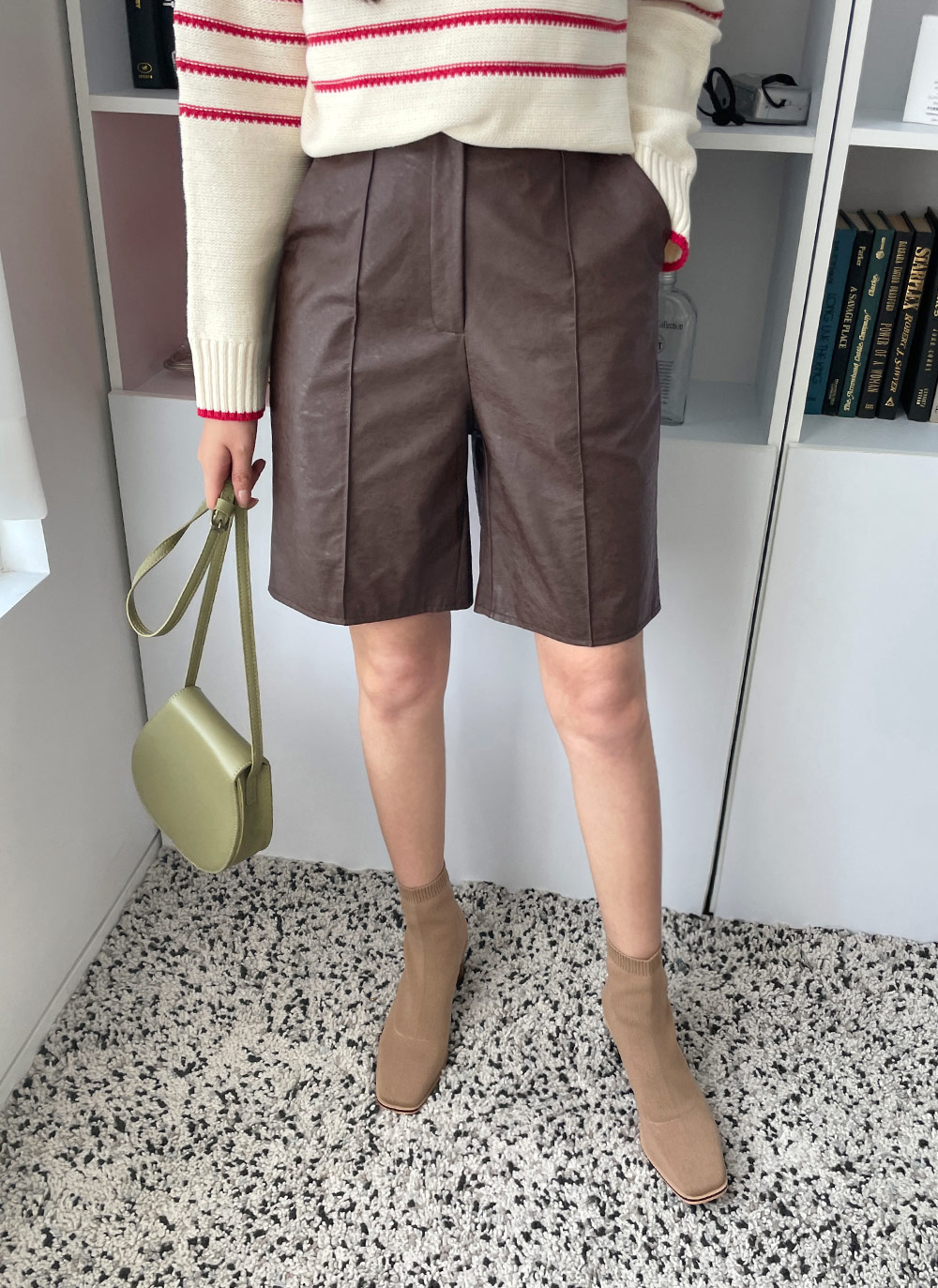 レザー調ハーフパンツ・全2色 | レディースファッション通販