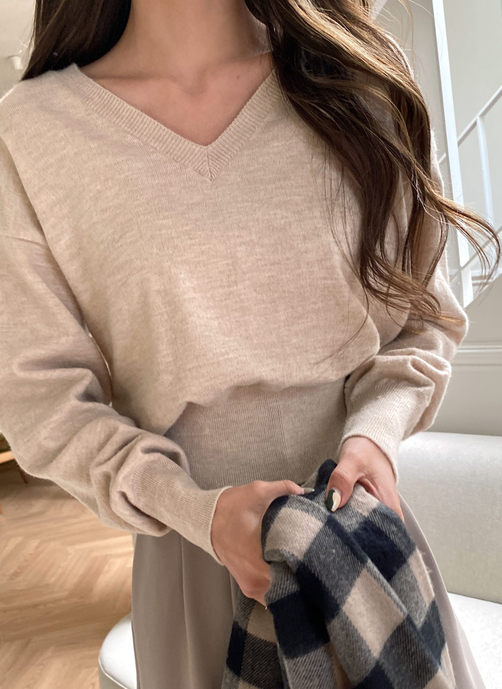 【新品タグ付】BEIGE, 上質Vネックニット キャメル 4 新品タグ付】BEIGE, 上質Vネックニット キャメル 4 新品タグ付